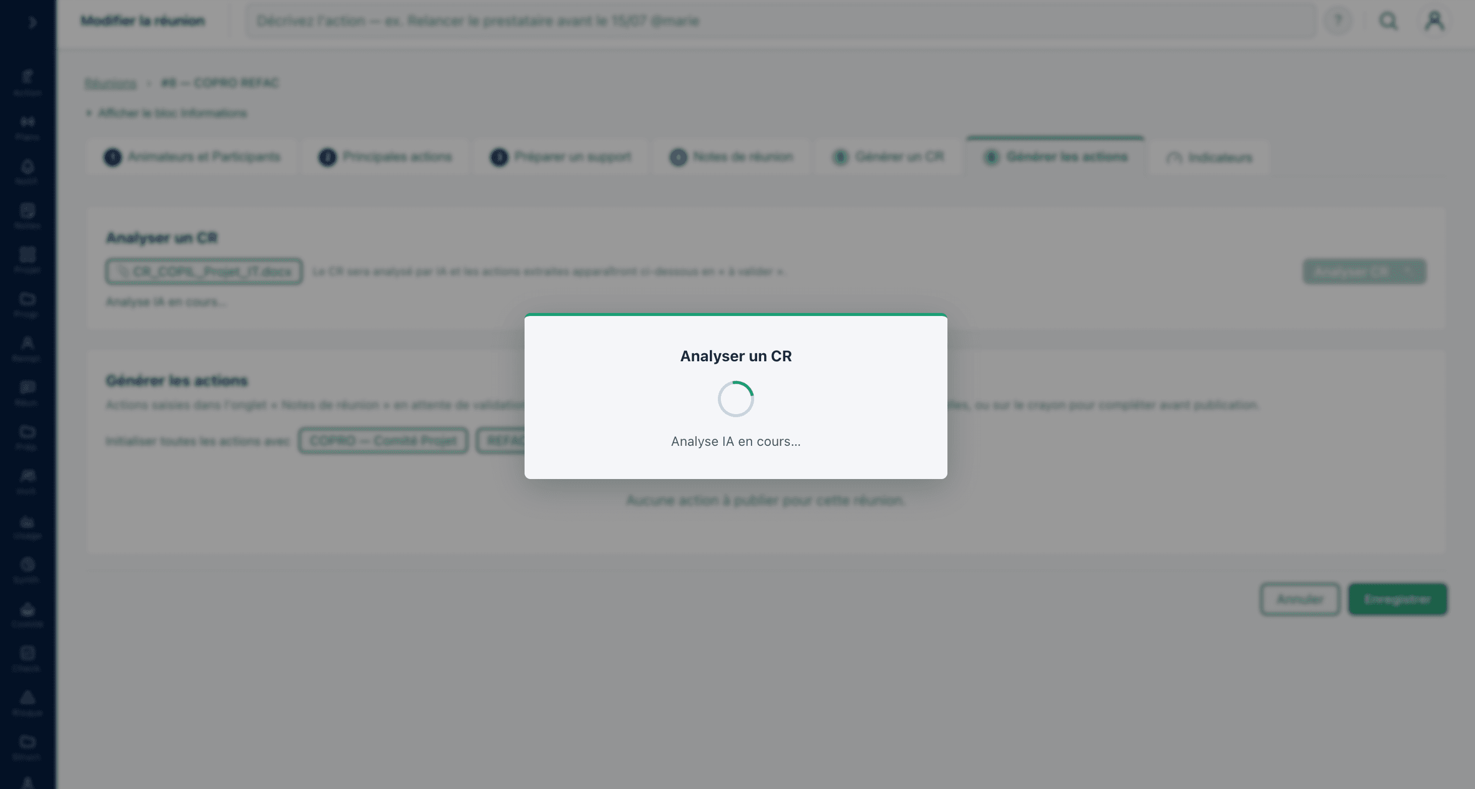 Modale « Analyser un CR » affichant un indicateur de progression et le message « Analyse IA en cours… ».